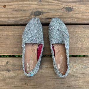 Womens Toms Size 6.5